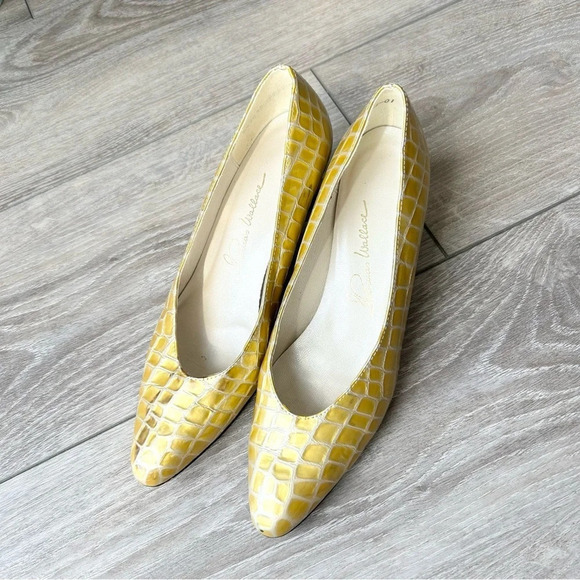 Thomas Wallace Shoes - Vintage Thomas Wallace Yellow Gold Croc Giraffe Patern Patent Leather Heels